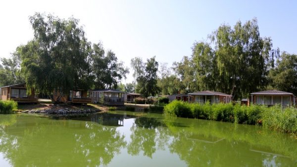 Campingplatz Village du Lac - Bruges (Gironde)