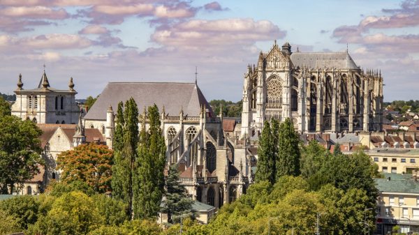 Beauvais y la catedral de San Pedro
