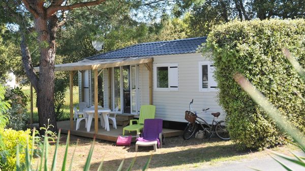 Stay in a mobile home at campsite l'Ile blanche