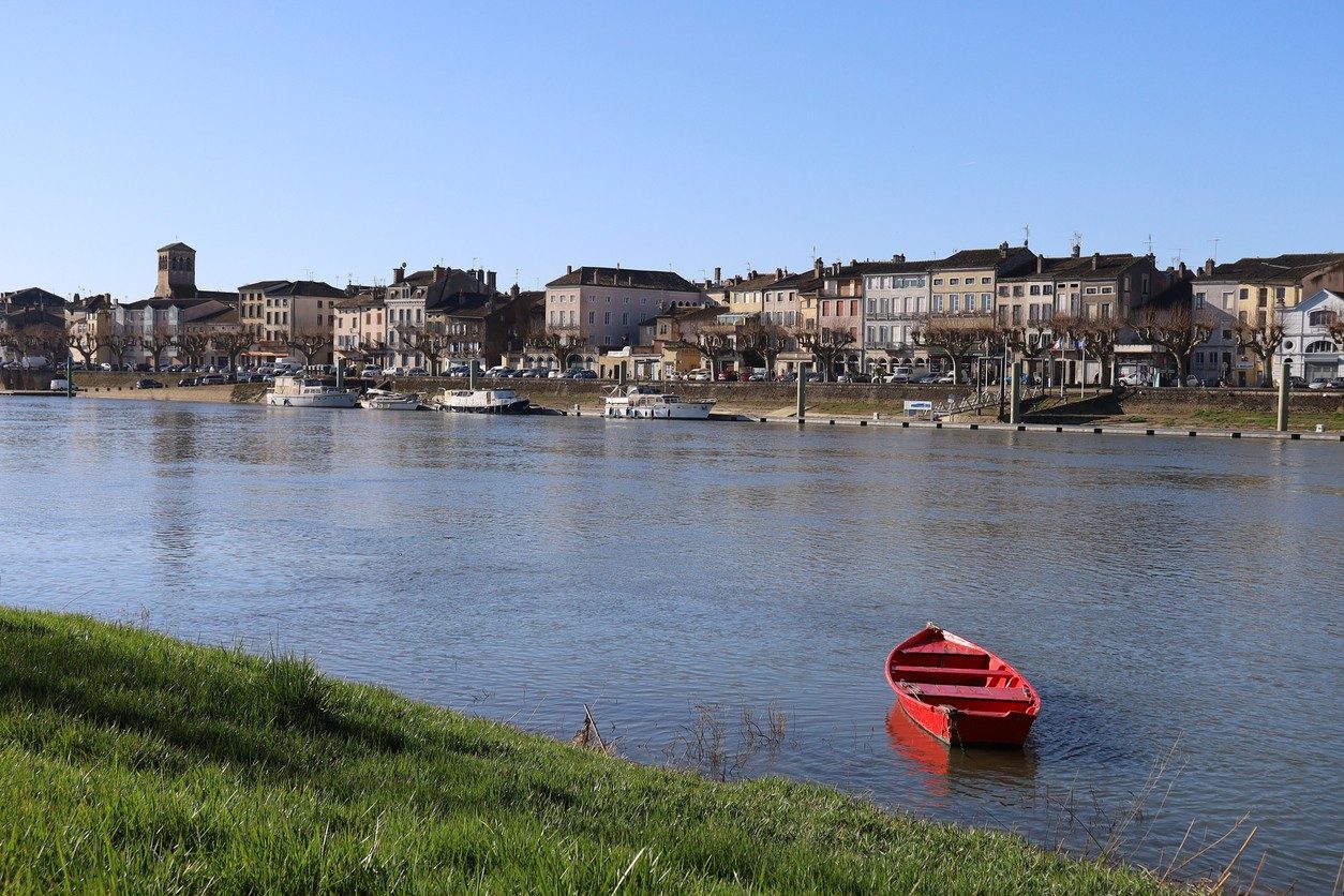 Sane-et-Loire auf einem Campingplatz, um dem Alltag in Burgund zu  entfliehen - Tourismus in Frankreich - CampingFrance.com