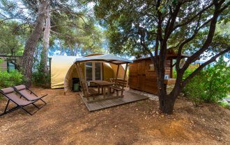 Tente confort avec sanitaire privée