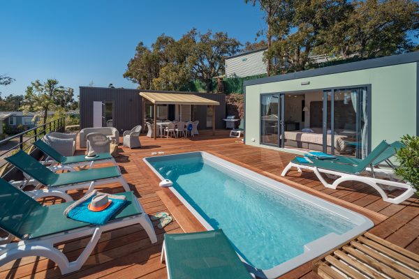 mobile-home VIP Luxe et sa piscine privée