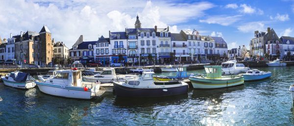 Le Croisic, een voormalig vissersdorp, tussen de haven, de visafslag en de huizen van reders