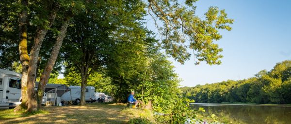 Pesca en el Loira, junto al camping, a un paso del Estadio Náutico