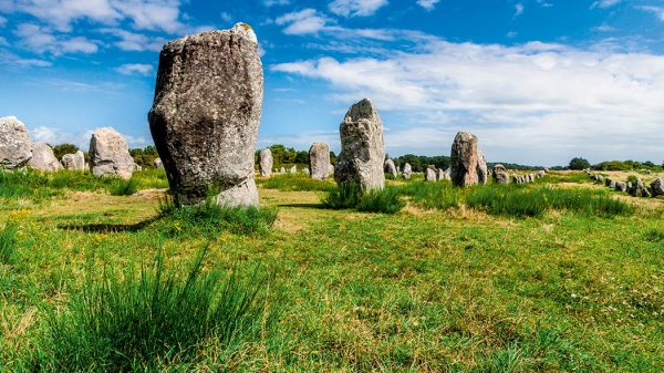 Entdecken Sie die Steinreihen von Carnac von Ihrem Campingplatz aus