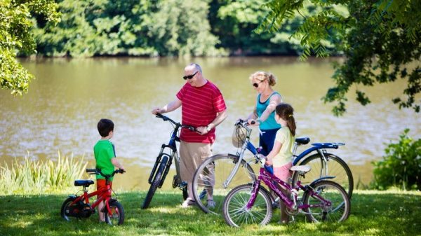 Promenade à vélo pendant vos vacances en camping