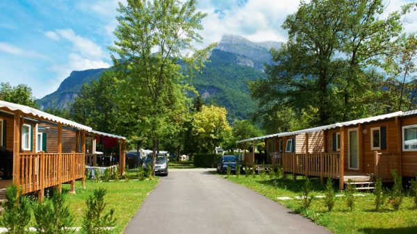 Ein Campingplatz am Fuße des Mont Blanc