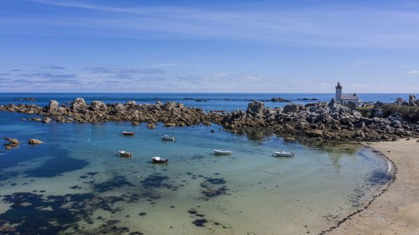 Jolie plage sur la côte des légendes