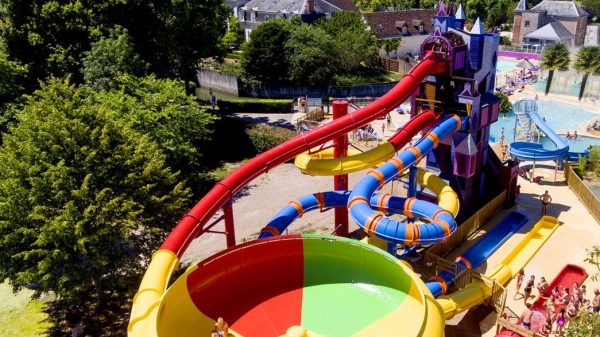 Der Space Bowl: eine Wasserattraktion, die bei Campingplätzen immer beliebter wird