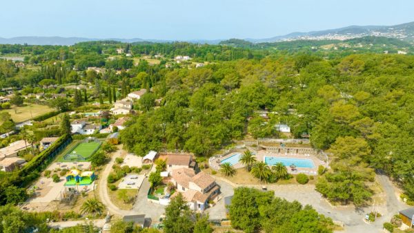 A campsite in the hinterland, perfect for exploring Gourdon