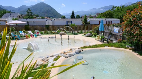 La piscine du camping, en face du pic du Midi