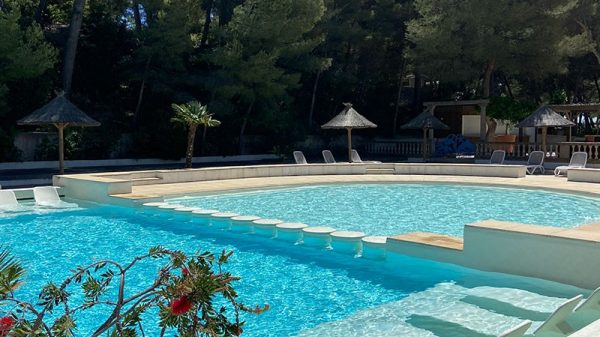 LE MAS**** à Martigues (13)