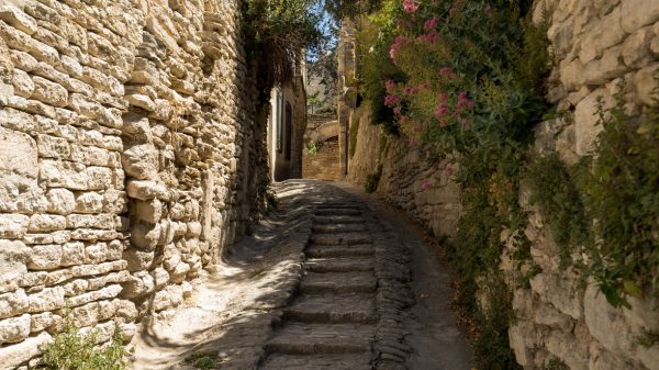 One of the cobbled streets of Gordes