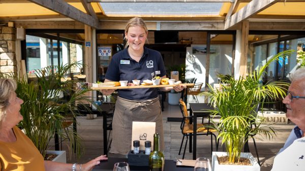 Eine kleine Verkostung an der Bar des Campingplatzes?