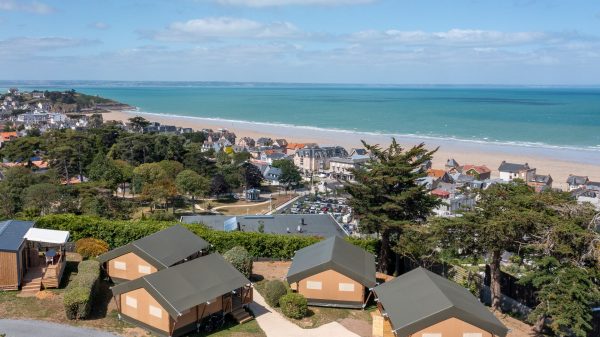 Meeresaufenthalt auf dem Campingplatz, zwischen Thalasso und Strand
