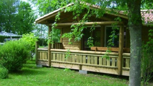 Camping Les Prés Verts *** in Gastes, Landes