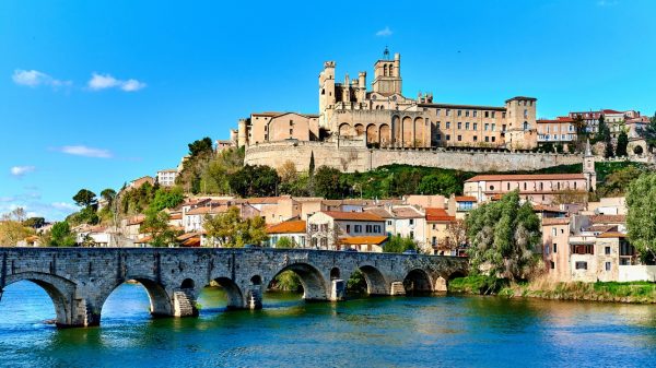 View of the pretty town of Béziers