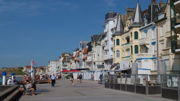Promenade le long de la mer à Wimereux