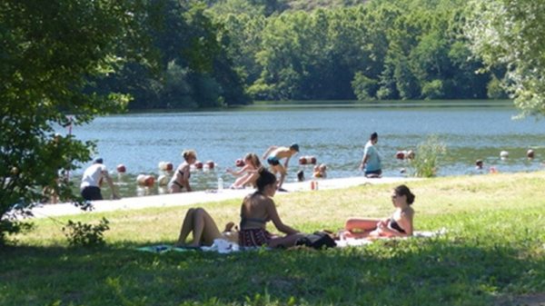 Plage de la base nautique de Caïx