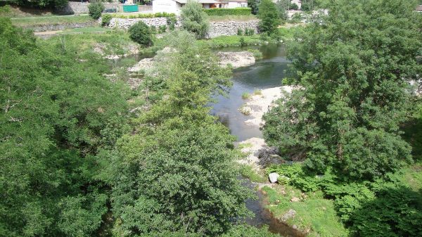 Pausa refrescante en la Glueyre, a la altura de Saint-Sauveur de Montagut
