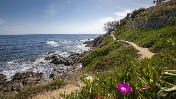 Sentier du littoral près de Ramatuelle