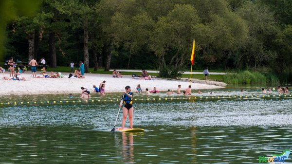 Actividades acuáticas en el lago de Neufont