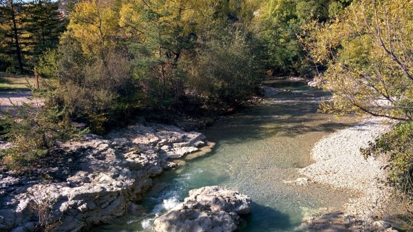 Der Toulourenc auf Höhe von Malaucene