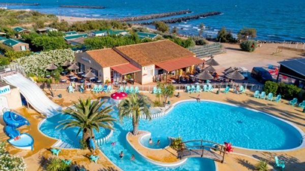 Camping Les Flots Bleus *** à Vias