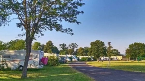 Camping Municipal du Mas *** in Issoire 