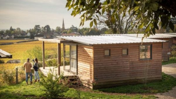 Campingplatz Huttopia Meursault *** in Meursault in der Côte-d'Or 
