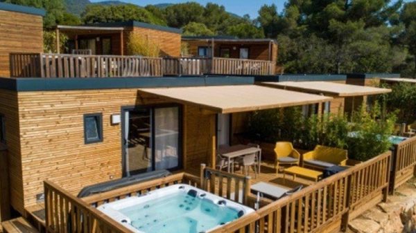 Premium-Cottages mit privatem Whirlpool, zwischen 1 und 2 Schlafzimmern