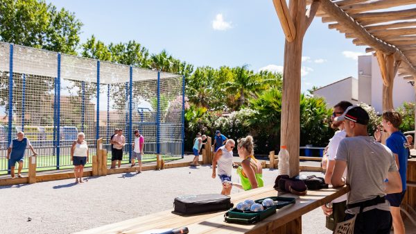 Pétanque-Turnier auf dem Campingplatz Chadotel le Roussillon