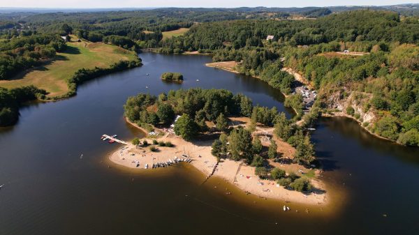 Der See von Lastioulles, ein Strand mit guter Wasserqualität