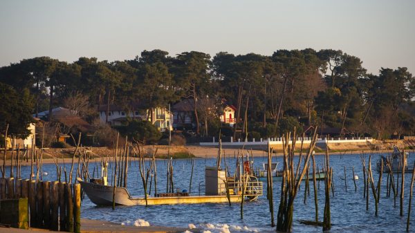 The village of L'Herbe and its oyster beds