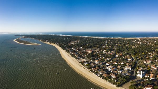 Village de pêcheur et la plage du Mimbeau
