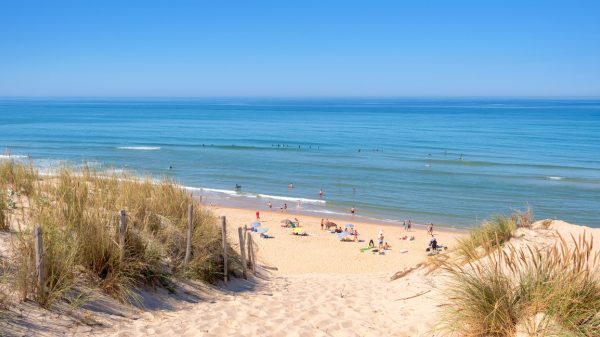 De toegang tot een van de belangrijkste stranden van Lacanau-Océan