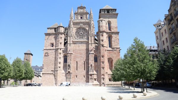 Uitzicht op de kathedraal Notre-Dame de Rodez