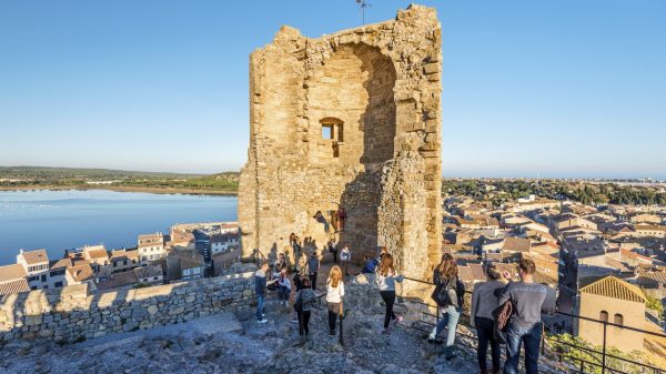 Bezoek aan de ruïnes van de Tour Barberousse bij zonsondergang