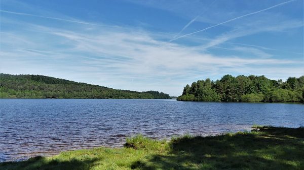 Le lac de Lavaud Gelade, Saint-Marc-à-Loubaud