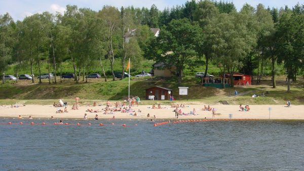 La plage de Nergout, lac de Vassivière