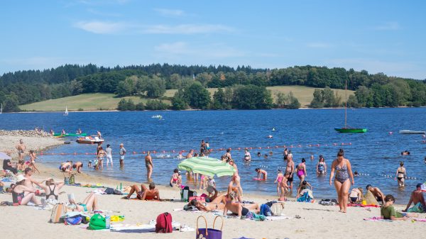 Journée farniente et baignade sur la plage d'Auphelle