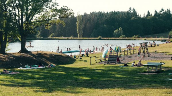 Swimming at the Vernet lake