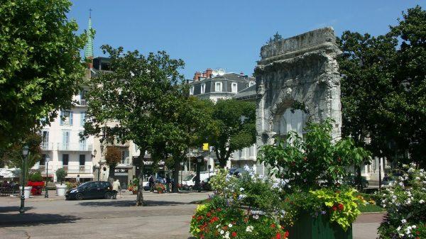 Der Arc de Campanus, denkmalgeschütztes gallorömisches Relikt 