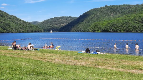 Confolant Beach, on Lake des Fades