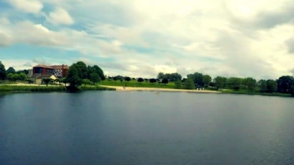 La plage du lac de Châteauneuf