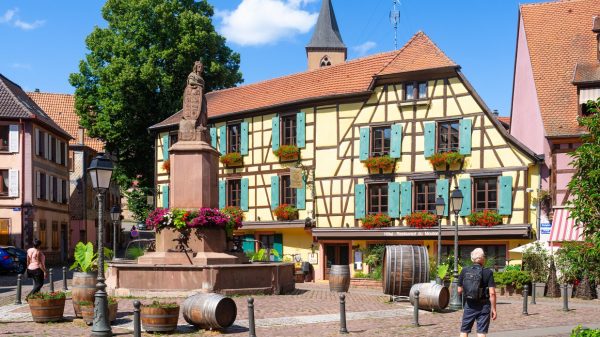 Einer der Plätze der charmanten Stadt Ribeauvillé