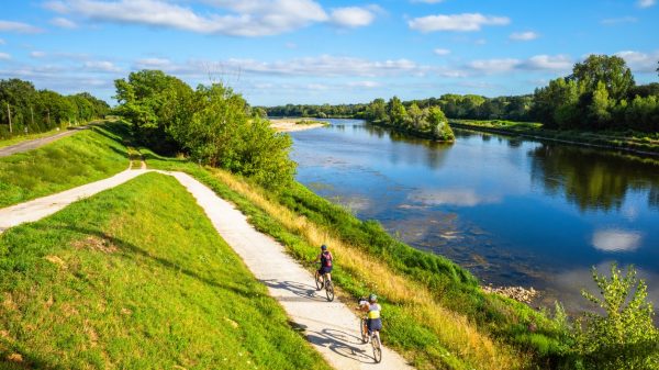 The Loire à Vélo: a sustainable tourism initiative 