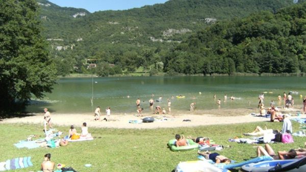 Plage de Saint-Jean-le-Chevelu