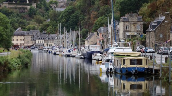 Vue sur le port de Dinan