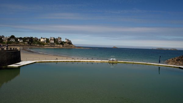 Seawater swimming pool in Dinard